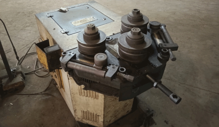Profil Rooling Machine